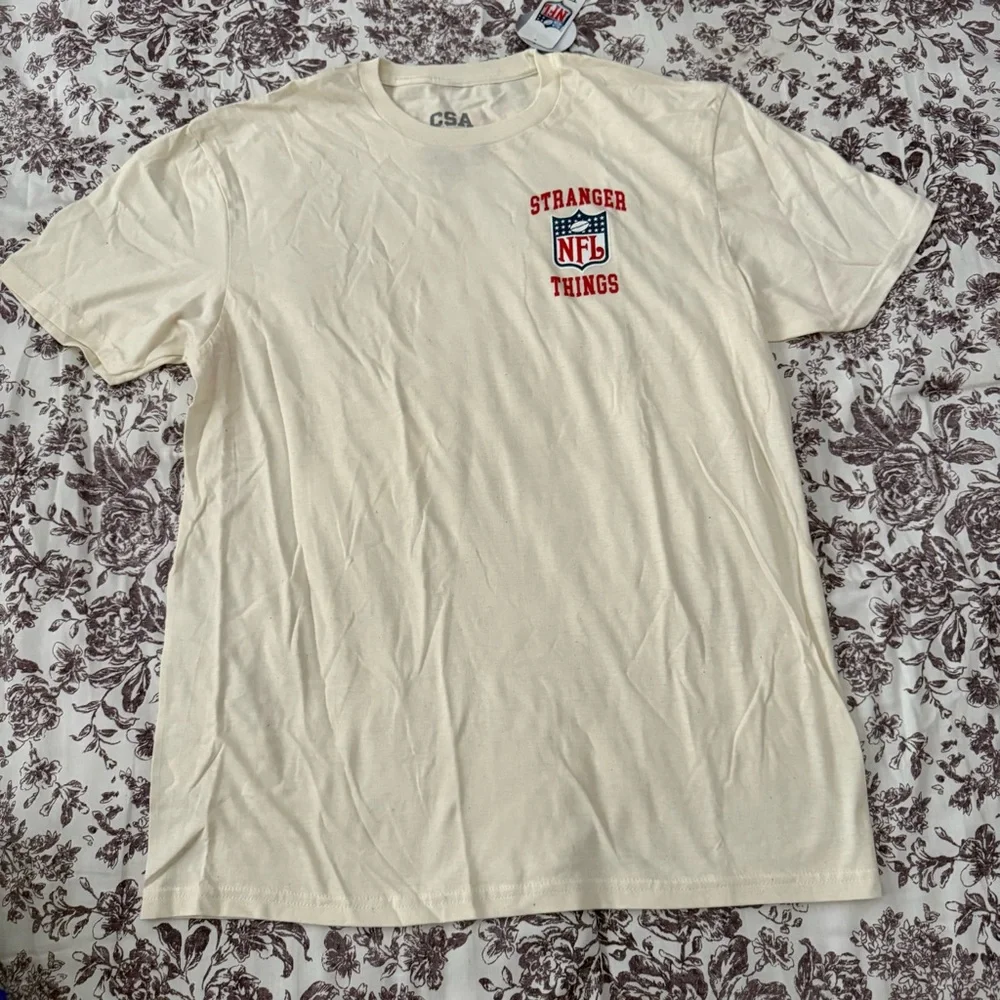 NFL X Stranger Things Men's T-Shirt size L